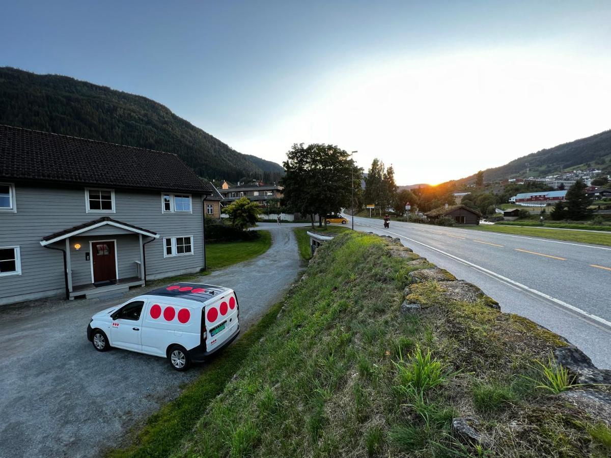 Hotel Privat Rom I Leilighet Sogndal Exterior foto