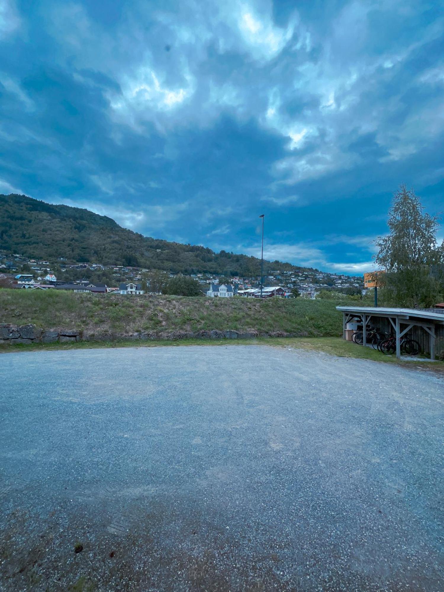 Hotel Privat Rom I Leilighet Sogndal Exterior foto